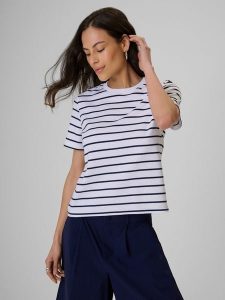 4F T-shirt relaxed z nadrukiem damski - biały M. Białe t-shirty 4f, m, bez wzorów, z bawełny, bez kołnierzyka, bez ramiączek. Za 69,99 zł.