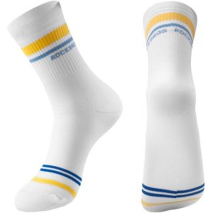Skarpetki rowerowe kolarskie antybakteryjne Rockbros RB4900 unisex. Białe skarpetki ROCKBROS, bez wzorów. Za 29,90 zł.