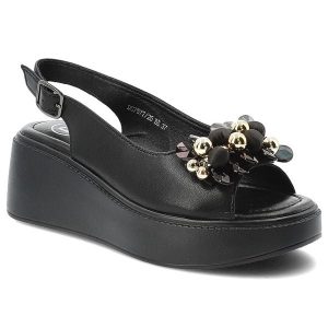 Sandały damskie Filppo, cholewka ze skóry naturalnej zabudowany przód aplikacja z koralikami i kamieniami, czarne, DS7577/26. Czarne sandały Filippo, z aplikacjami, ze skóry, bez obcasa, na koturnie, bez zapięcia. Za 189,00 zł.