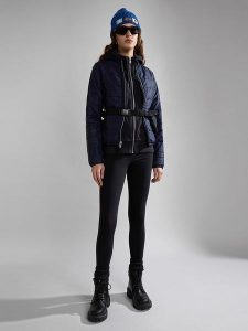 Napapijri Bluza "Ibarra Winter" w kolorze czarnym rozmiar: XXS. Czarne bluzy Napapijri, xxs, bez wzorów, z bawełny, bez kaptura. Za 105,38 zł.