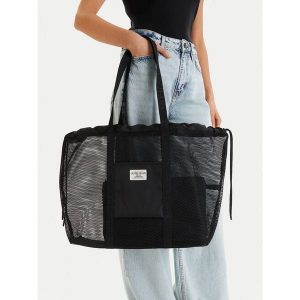 Torebka Guess Jeans. Czarne shopper bag Guess Jeans, z aplikacjami, z jeansu, bez dodatków. Za 159,99 zł.