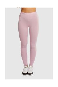 GUESS Jasnoróżowe legginsy damskie z marszczeniem. Czerwone legginsy Guess, z aplikacjami, z gumy. W wyprzedaży za 99,99 zł.