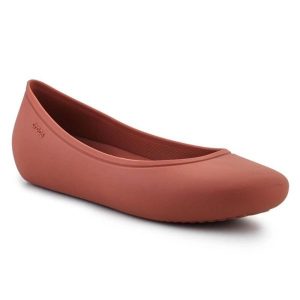 Buty Crocs Brooklyn Flat 209384-2DT czerwone. Czerwone balerinki bez wzorów, bez obcasa, bez zapięcia. Za 302,18 zł.