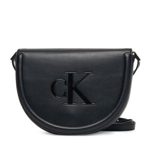Torebka Calvin Klein. Czarne torebki klasyczne Calvin Klein, bez wzorów, bez dodatków. Za 299,99 zł.