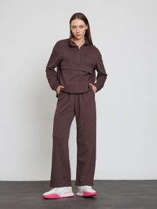 BGN Bluza w kolorze brązowym rozmiar: 36. Brązowe bluzy BGN, bez wzorów, bez kaptura. Za 108,99 zł.