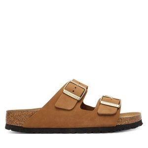 Klapki Birkenstock. Brązowe klapki Birkenstock, bez wzorów, bez obcasa. Za 478,99 zł.