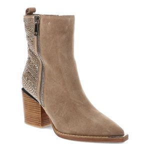 Beżowe Botki Alma En Pena Eleganckie Kowbojki Damskie. Brązowe botki Alma en Pena, z aplikacjami, bez obcasa, na obcasie, bez zapięcia. Za 579,00 zł.