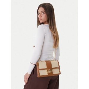 Torebka Armani Exchange. Białe torebki klasyczne Armani Exchange, bez wzorów, bez dodatków. Za 435,99 zł.