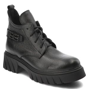 Czarne Botki Armodo Modne Obuwie Damskie. Czarne botki Armodo, na zimę, bez wzorów, z kaszmiru, bez obcasa, bez zapięcia. Za 369,00 zł.