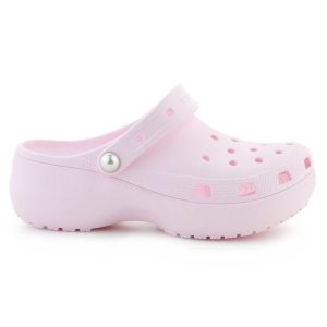 Klapki Crocs Classic Platform Pearl Clog 211231-6ZW różowe. Czerwone klapki bez wzorów, bez obcasa. Za 367,32 zł.