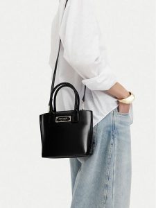 Nine West Torebka CEO-CLASSIC EDGE-LA374-4770 Czarny. Czarne torebki klasyczne Nine West, bez wzorów, ze skóry, bez dodatków. Za 159,99 zł.