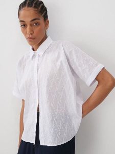 Someday. Koszula w kolorze białym rozmiar: 40. Białe koszule someday., bez wzorów, z bawełny, bez kołnierzyka, bez ramiączek. Za 165,99 zł.