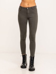 Tantra Dżinsy - Skinny fit - w kolorze antracytowym rozmiar: L. Czarne jeansy Tantra, z aplikacjami, ze skóry. Za 118,01 zł.