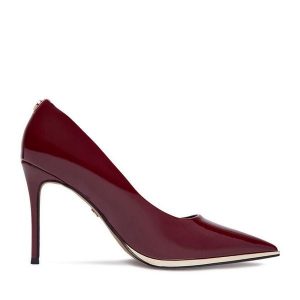 Szpilki Nine West. Czerwone szpilki Nine West, bez wzorów, bez obcasa. Za 249,99 zł.