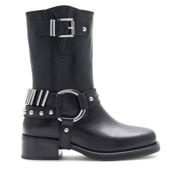 Botki Badura. Czarne botki Badura, bez wzorów, bez obcasa, na słupku, bez zapięcia. Za 239,99 zł.