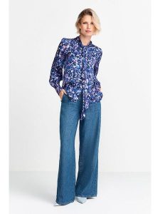 Rich&Royal Koszula w kolorze niebieskim rozmiar: 42. Niebieskie koszule Rich&Royal, bez wzorów, z wiskozy, bez kołnierzyka, bez ramiączek. Za 188,40 zł.