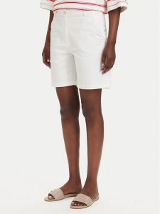Gant Szorty materiałowe 4020130 Kremowy Regular Fit. Białe szorty GANT, bez wzorów, z bawełny. Za 462,99 zł.