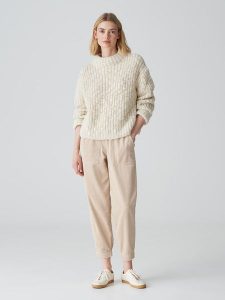 OPUS Sweter w kolorze beżowym rozmiar: 40. Brązowe swetry oversize Opus, bez wzorów, z wełny, bez ramiączek. Za 224,52 zł.