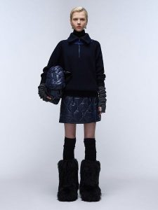 Napapijri Sweter "Aluye" w kolorze granatowym rozmiar: S. Niebieskie swetry oversize Napapijri, s, bez wzorów, z bawełny, bez ramiączek. Za 245,96 zł.
