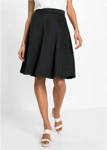 Spódnica z miękkiego materiału scuba. Czarne spódnice bonprix, bez wzorów, midi. Za 132,99 zł.