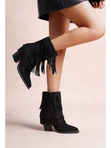 Foreverfolie Botki w kolorze czarnym rozmiar: 37. Czarne botki Foreverfolie, bez wzorów, bez obcasa, bez zapięcia. Za 152,99 zł.