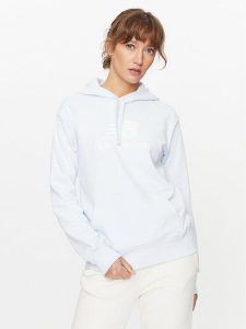 New Balance Bluza Essentials Stacked Logo Hoodie WT31533 Błękitny Regular Fit. Niebieskie bluzy New Balance, m, bez wzorów, z syntetyku, bez kaptura. Za 259,99 zł.