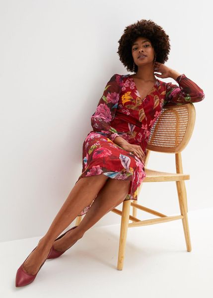 Sukienka midi z siateczki. Czerwone sukienki bonprix, bez wzorów, bez kołnierzyka, bez ramiączek, midi, kopertowe. Za 179,99 zł.