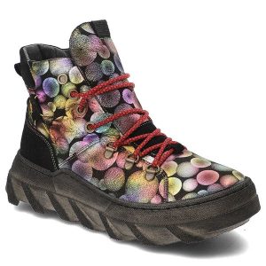 Kolorowe Botki Maciejka Eleganckie Obuwie Damskie. Czerwone botki Maciejka, bez wzorów, z materiału, bez obcasa, bez zapięcia. Za 449,00 zł.
