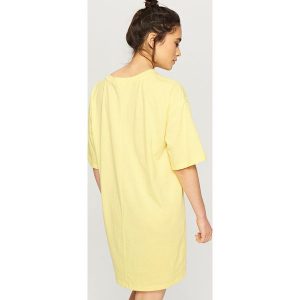 Sukienka oversize - Żółty. Sukienki marki Reserved. W wyprzedaży za 29,99 zł.