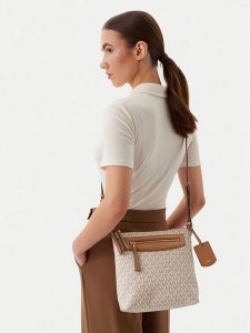 MICHAEL Michael Kors Torebka Jet Set Travel 32S6GTVC7B Écru. Białe torebki klasyczne MICHAEL Michael Kors, bez wzorów, ze skóry, bez dodatków. Za 687,99 zł.