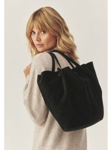 TATUUM Torebka w kolorze czarnym - 56 x 32 cm rozmiar: onesize. Czarne shopper bag Tatuum, bez wzorów, z materiału, na ramię, bez dodatków. Za 509,89 zł.