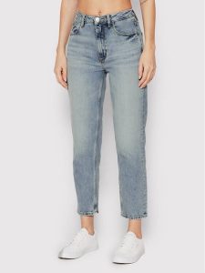 Guess Jeansy W2YA21 D4NH6 Niebieski Mom Fit. Niebieskie jeansy Guess, z aplikacjami, z bawełny. Za 329,99 zł.
