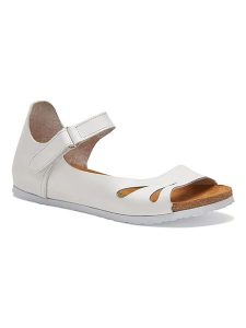 Comfortfusse Skórzane sandały w kolorze białym rozmiar: 39. Białe sandały Comfortfüße, bez wzorów, ze skóry, z otwartym noskiem, bez obcasa, bez zapięcia. Za 199,45 zł.