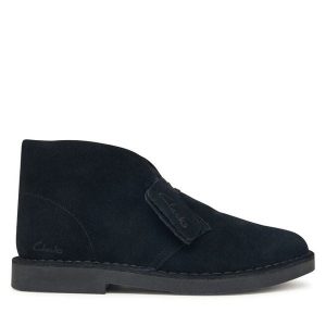 Botki Clarks. Czarne botki Clarks, bez wzorów, bez obcasa, na płaskiej podeszwie, bez zapięcia. Za 489,99 zł.