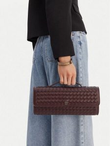 Badura Torebka C-JERRY-01 Bordowy. Czerwone torebki klasyczne Badura, bez wzorów, z materiału, bez dodatków. Za 229,99 zł.