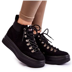 Botki Trapery Cross Jeans KK2R4074C Czarne. Czarne botki na jesień, bez wzorów, z jeansu, z okrągłym noskiem, bez obcasa, bez zapięcia. Za 284,44 zł.