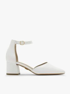 Czółenka na klocku. Białe czółenka Ryłko, bez wzorów, ze skóry, bez obcasa, na słupku, bez zapięcia. W wyprzedaży za 229,99 zł.