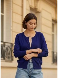 ASSUILI Kardigan w kolorze granatowym rozmiar: 34. Niebieskie kardigany Assuili. Za 100,99 zł.