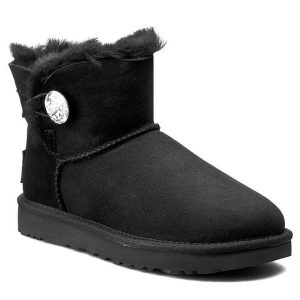 Śniegowce Ugg. Czarne buty zimowe Ugg, bez obcasa, bez zapięcia. Za 869,99 zł.
