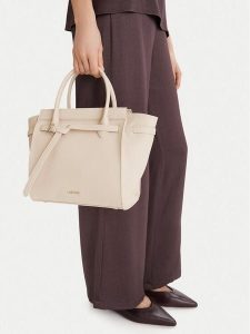 Lasocki Torebka CEO-LSK-X-003-09 Beżowy. Brązowe torebki klasyczne Lasocki, bez wzorów, z materiału, bez dodatków. Za 219,99 zł.