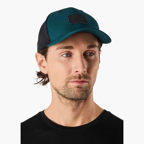 Czapka z daszkiem Unisex Swedemount Nordkap Trucker Cap II. Czarne czapki SWEDEMOUNT, bez wzorów, z materiału. Za 71,99 zł.