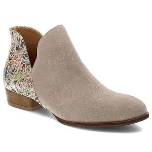 Beżowe Botki Maciejka Eleganckie Obuwie Damskie. Brązowe botki Maciejka, bez wzorów, bez obcasa, na obcasie, bez zapięcia. Za 319,00 zł.