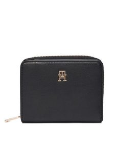 Tommy Hilfiger Portfel Th Icon Med Za Flap AW0AW17742 Czarny. Czarne portfele TOMMY HILFIGER, bez wzorów, ze skóry. Za 259,99 zł.