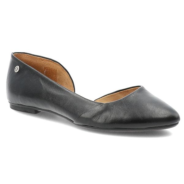 Baleriny damskie Maciejka płaskie i ze skóry licowej czarne 02445-20/00-5. Czarne balerinki Maciejka, bez wzorów, ze skóry, bez obcasa, na płaskiej podeszwie, bez zapięcia. Za 179,00 zł.