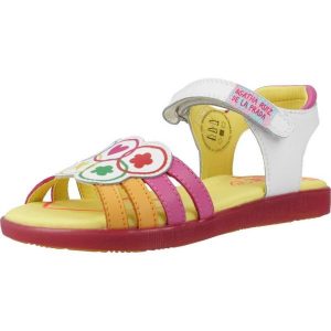 Sandały AGATHA RUIZ DE LA PRADA 242962A Biały. Białe sandały Agatha Ruiz de la Prada, bez wzorów, ze skóry, bez obcasa, bez zapięcia. Za 252,71 zł.