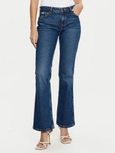 Guess Jeans Jeansy W5RA1S D5M44 Granatowy Regular Fit. Niebieskie jeansy Guess Jeans, z aplikacjami, z bawełny. Za 249,99 zł.