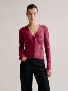 Josephine & Co Kardigan "Lieve" w kolorze jagodowym rozmiar: XL. Czerwone kardigany Josephine & Co, prążkowane. Za 173,99 zł.