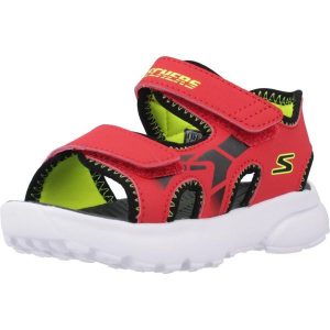 Sandały SKECHERS RAZOR SPLASH Czerwony. Czerwone buty trekkingowe Skechers, bez wzorów, z syntetyku, bez obcasa, bez zapięcia. Za 138,99 zł.