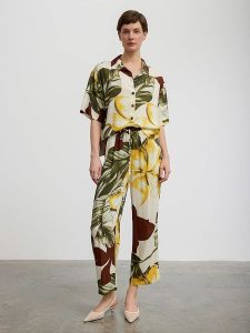 BGN Spodnie w kolorze zielono-kremowym rozmiar: 40. Brązowe spodnie z wysokim stanem BGN, bez wzorów, z materiału, z podwyższonym stanem. Za 65,99 zł.