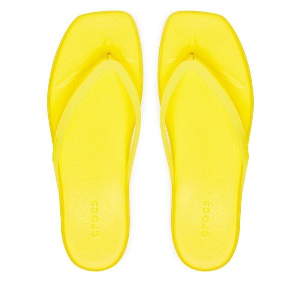 Japonki Crocs. Żółte klapki Crocs, bez wzorów, bez obcasa. Za 111,99 zł.